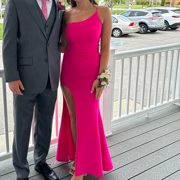 REVOLVE Dresses Revolve Nookie Jasmine One Shoulder Gown In Neon